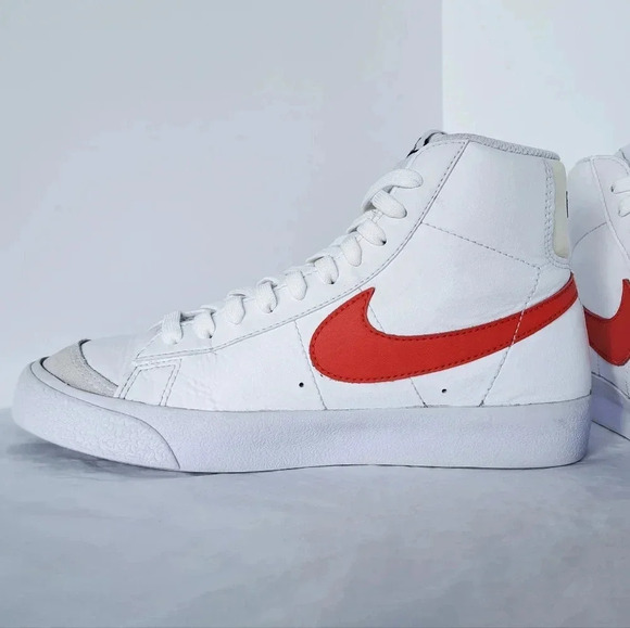 Nike Blazer GS Mid '77 White/Coconut Milk/White/Picante Red 4.5Y (23.5cm) - Picture 5 of 8